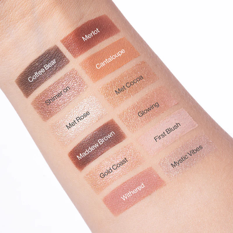 PALETA DE SOMBRAS 1ST SCENE FIRST - ATENEA